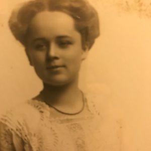 Meet your Posher, Elizabeth